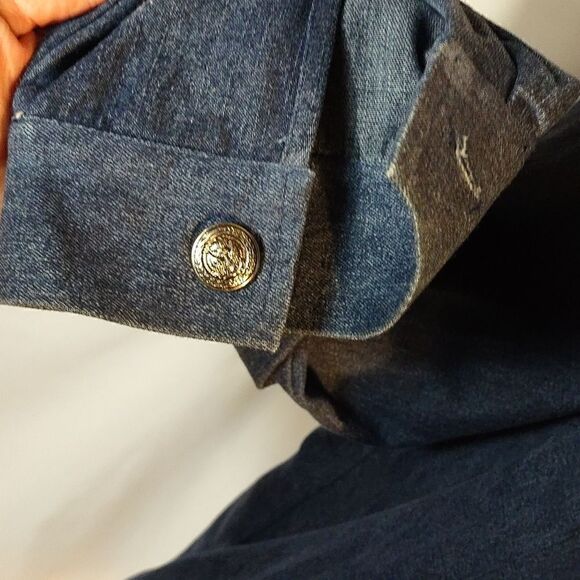 Morgan Cole "Cat" Women's Denim Shirt - Picture 7 of 9